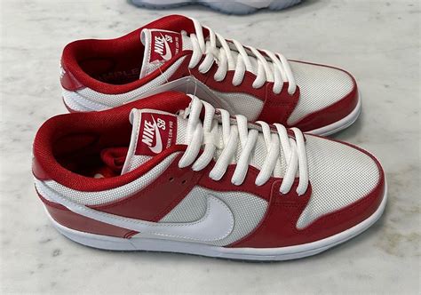 nike sb cherry dunks